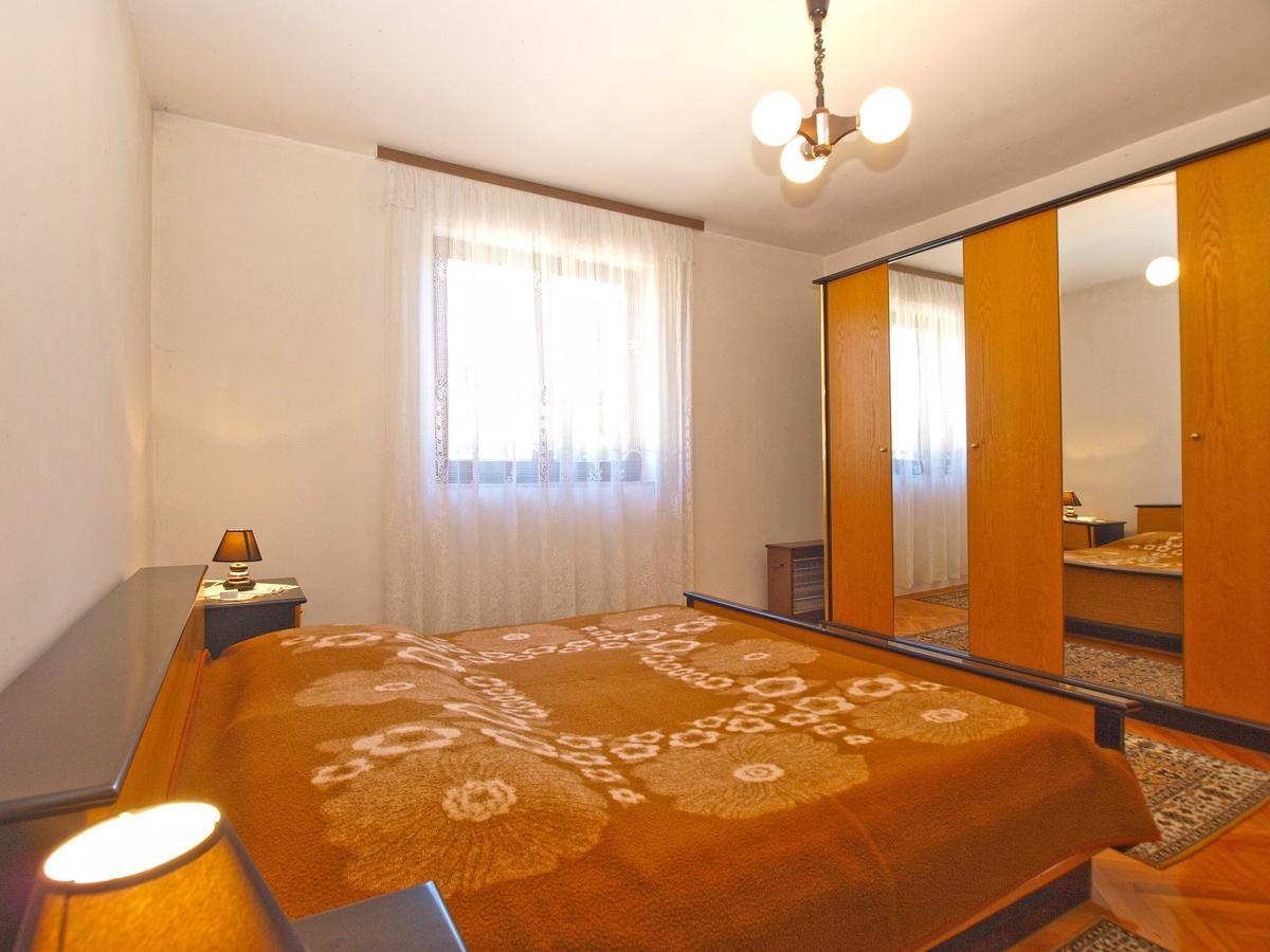 Franko 1586 Apartment *