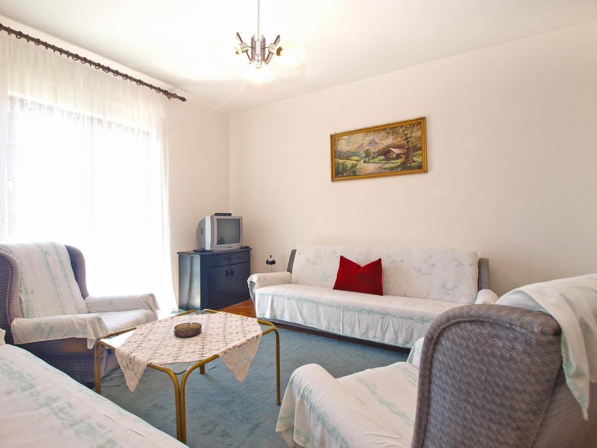 Franko 1586 Apartment
