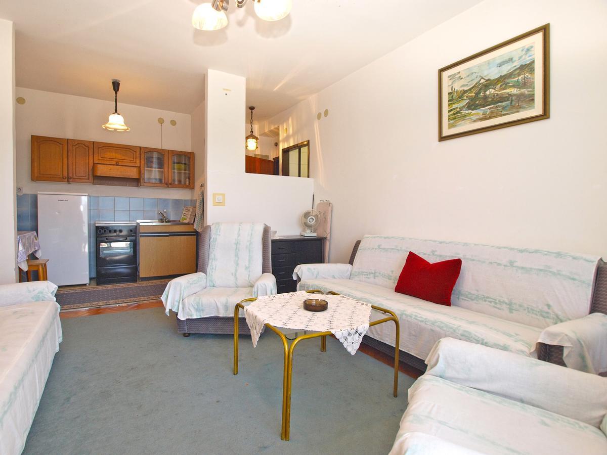 Apartman Franko 1586 *