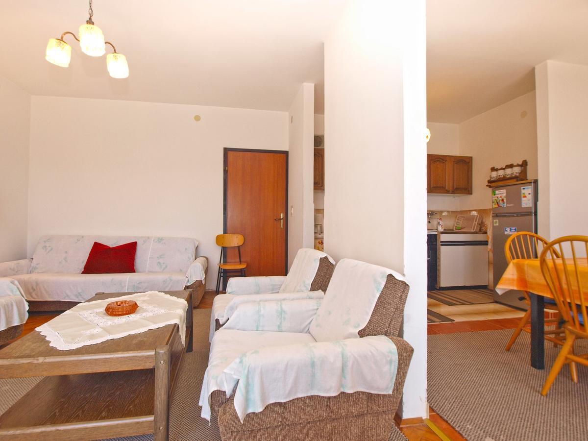 Franko 1586 Apartman Pula